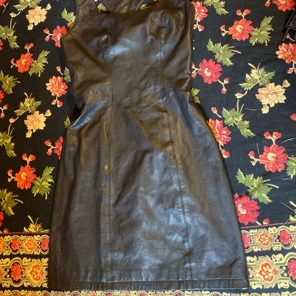 Leather dress - Picture 8 of 8